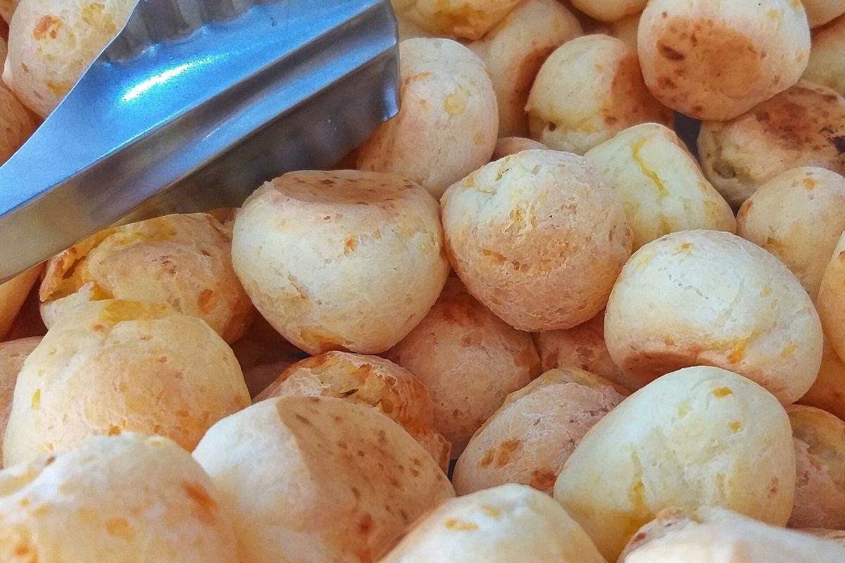 Pães de queijo recém-assados